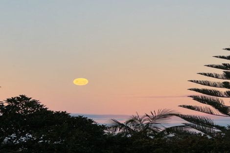 Photo of property in 15 Waiwera Road, Waiwera, Orewa, 0994