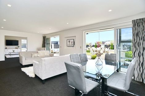 Photo of property in 53 Dunlops Crescent, Bottle Lake, Christchurch, 8083