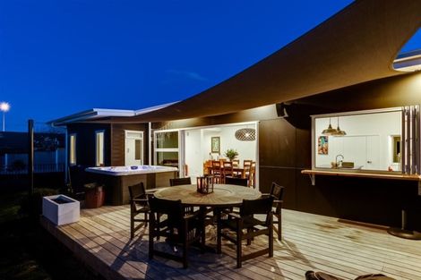 Photo of property in 76 York Avenue, Tamatea, Napier, 4112