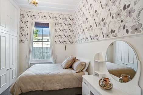 Photo of property in 95 Verbena Road, Birkdale, Auckland, 0626