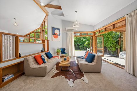 Photo of property in 107 Vauxhall Road, Narrow Neck, Auckland, 0624