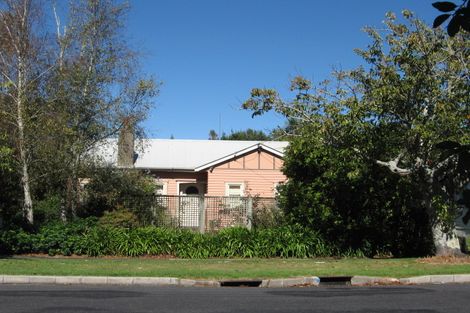 Photo of property in 32 Haverstock Road, Sandringham, Auckland, 1025