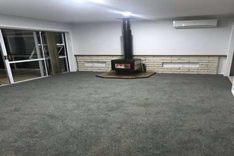 Photo of property in 97 Sturges Road, Henderson, Auckland, 0612