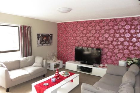 Photo of property in 7 Duggan Place, Johnsonville, Wellington, 6037