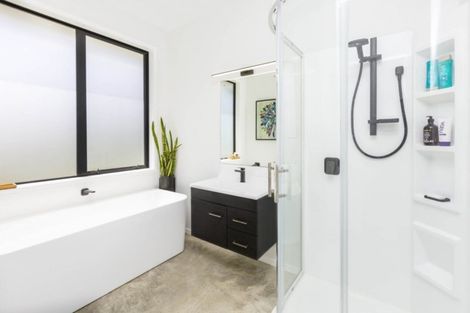 Photo of property in 17 Hopkirk Avenue, Wallaceville, Upper Hutt, 5018