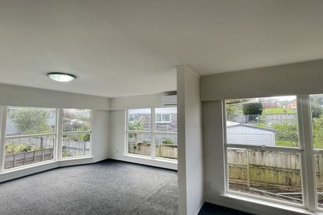Photo of property in 30 Ramillies Place, Glenfield, Auckland, 0629