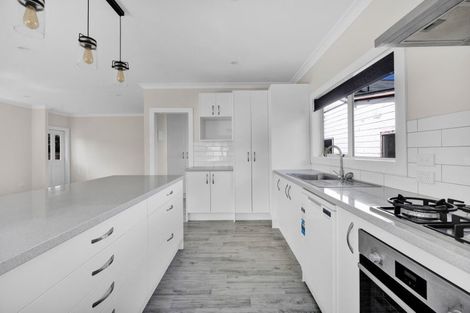 Photo of property in 11 Orlando Street, Stratford, 4332