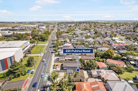 Photo of property in 221 Puhinui Road, Papatoetoe, Auckland, 2025