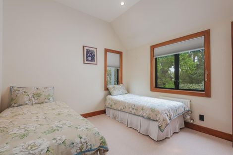 Photo of property in 18 Durham Crescent, Palmerston North, 4414