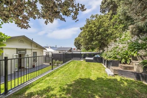 Photo of property in 167 Breaker Bay Road, Breaker Bay, Wellington, 6022