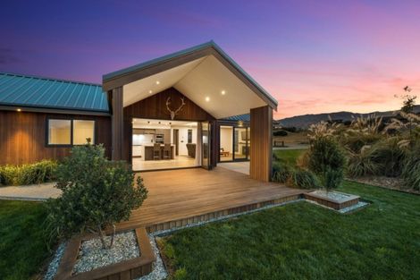 Photo of property in 18 Mount Linton Avenue, Wanaka, 9305