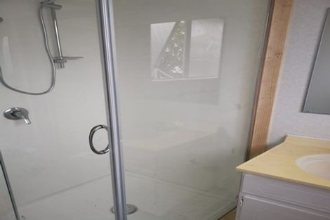 Photo of property in 1/11 Park Avenue, Northcote, Auckland, 0626