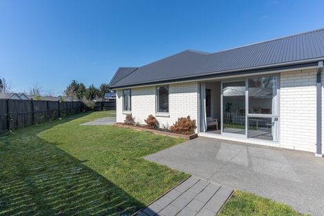 Photo of property in 37 Dunlops Crescent, Bottle Lake, Christchurch, 8083