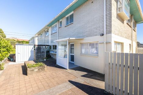 Photo of property in 3/9 Hine Street, New Plymouth, 4310