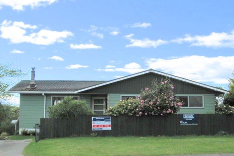 Photo of property in 114 Gillies Avenue, Taupo, 3330
