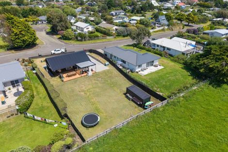 Photo of property in 7 Sand Dune Grove, Waikawa Beach, Manakau, 5573