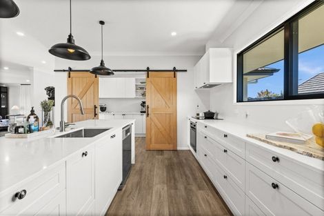 Photo of property in 15 Dinneen Close, Frimley, Hastings, 4120