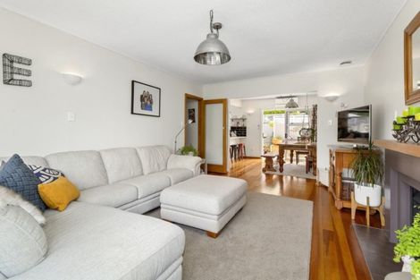 Photo of property in 76 Redwood Avenue, Tawa, Wellington, 5028