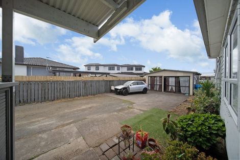 Photo of property in 32 Idlewild Avenue, Mangere, Auckland, 2022