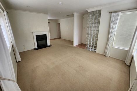 Photo of property in 2/12 Nakhle Place, Manurewa, Auckland, 2105