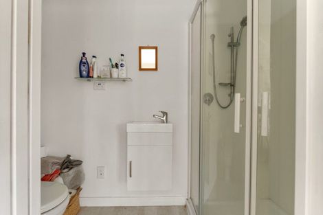 Photo of property in 14 Broadway, Picton, 7220