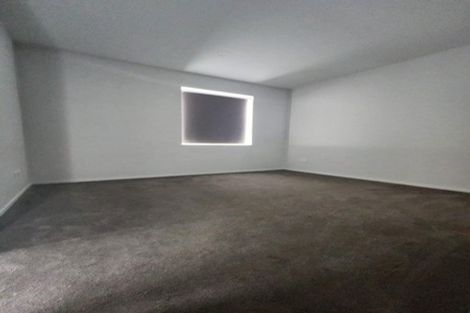 Photo of property in 9 Riroriro Close, Papakura, 2110