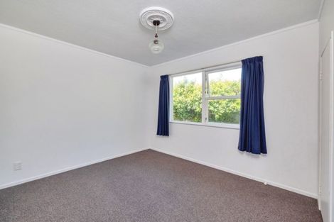 Photo of property in 1/49 Fairclough Road, Beach Haven, Auckland, 0626