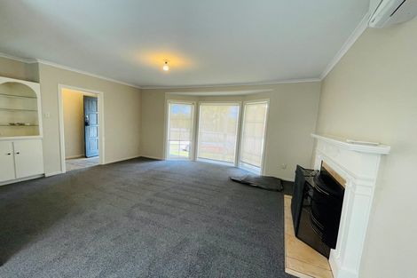 Photo of property in 9 Towra Place, Botany Downs, Auckland, 2010