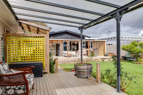 Photo of property in 24 Tararua Street, Pahiatua, 4910