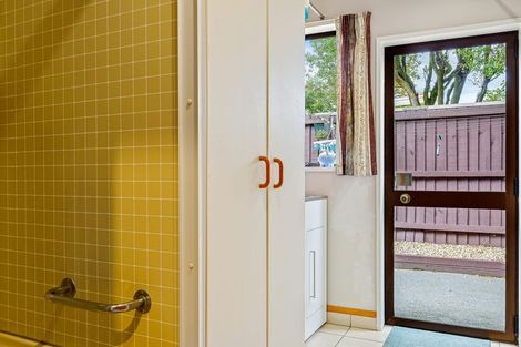 Photo of property in 11a Cherrywood Place, Redwood, Christchurch, 8051