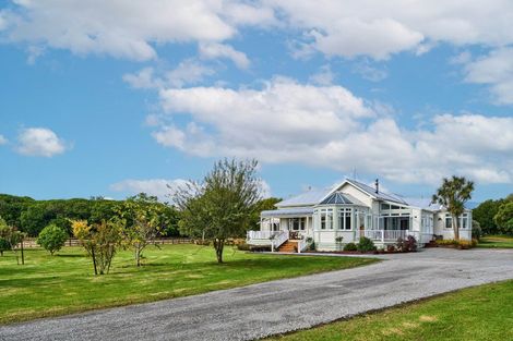 Photo of property in 108 Arcus Road, Te Horo, Otaki, 5582