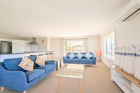 Photo of property in 51 Hamon Place, Pukehangi, Rotorua, 3015