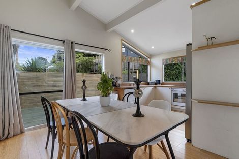 Photo of property in 3 Reynolds Place, Torbay, Auckland, 0630