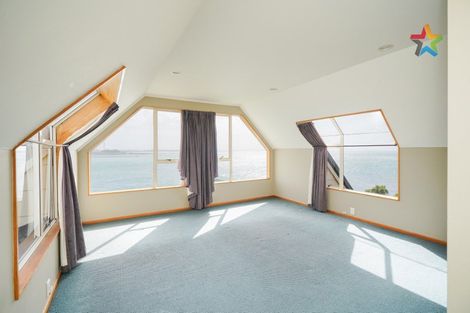 Photo of property in 14 Marine Parade, Bluff, 9814