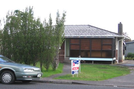 Photo of property in 7 Taikata Road, Te Atatu Peninsula, Auckland, 0610