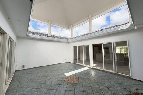 Photo of property in 154 Boord Crescent, Kumeu, 0891