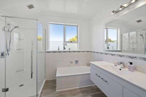 Photo of property in 9 Riccarton Road East, East Taieri, Mosgiel, 9024