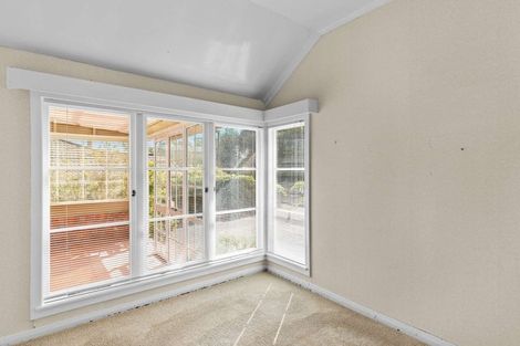 Photo of property in 1 Weraroa Road, Waverley, 4510