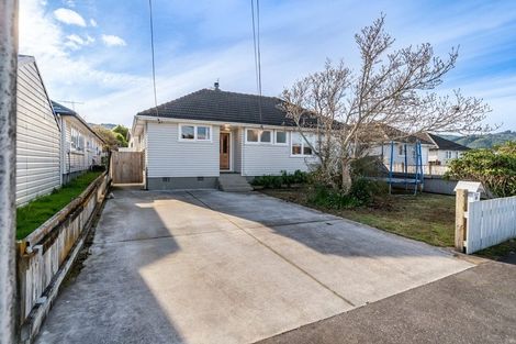 Photo of property in 18 Sheridan Crescent, Trentham, Upper Hutt, 5018