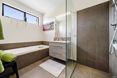 Photo of property in 10 Ruby Ridge, Wanaka, 9305