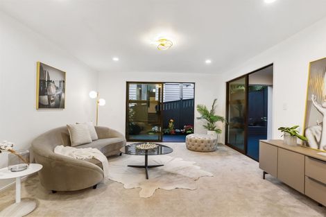 Photo of property in 158b East Coast Road, Forrest Hill, Auckland, 0620
