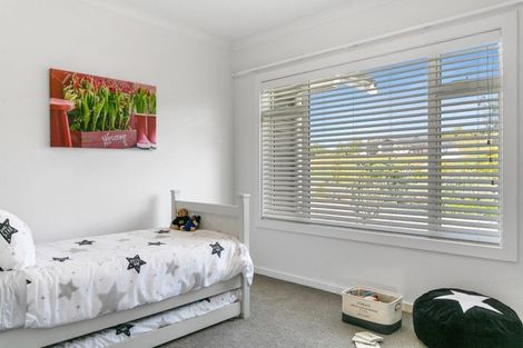 Photo of property in 98 Loch Views Road, Acacia Bay, Taupo, 3385