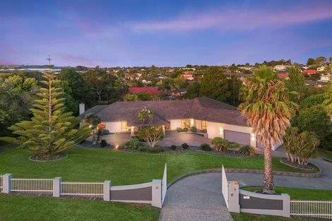 Photo of property in 7 Burgundy Park Avenue, Henderson, Auckland, 0612