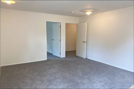 Photo of property in 17 Lynwood Road, New Lynn, Auckland, 0600