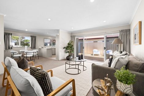 Photo of property in 1111c Karamu Road North, Mayfair, Hastings, 4122