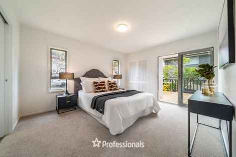 Photo of property in 2 Stanhope Grove, Korokoro, Lower Hutt, 5012
