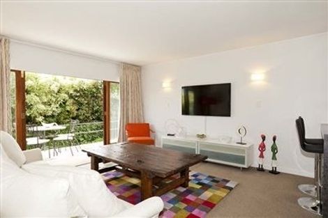 Photo of property in 3/29 Pupuke Road, Takapuna, Auckland, 0622
