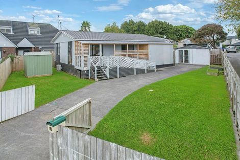 Photo of property in 15 Justamere Place, Weymouth, Auckland, 2103