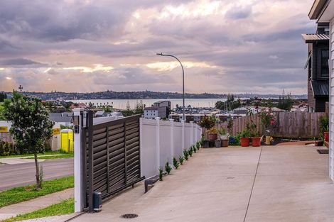 Photo of property in 48 Eighth View Avenue, Beachlands, Auckland, 2018