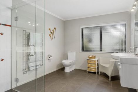 Photo of property in 16 Harbour View Road, Point Wells, Warkworth, 0986